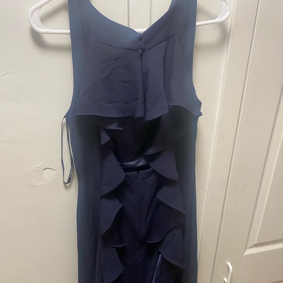 Used like new. Women gown - Picture 4 of 5